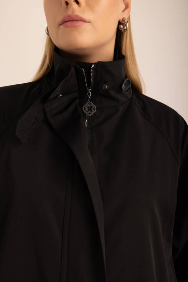 Siyah Hakim Yaka Su İtici Özellikli Kap - 3