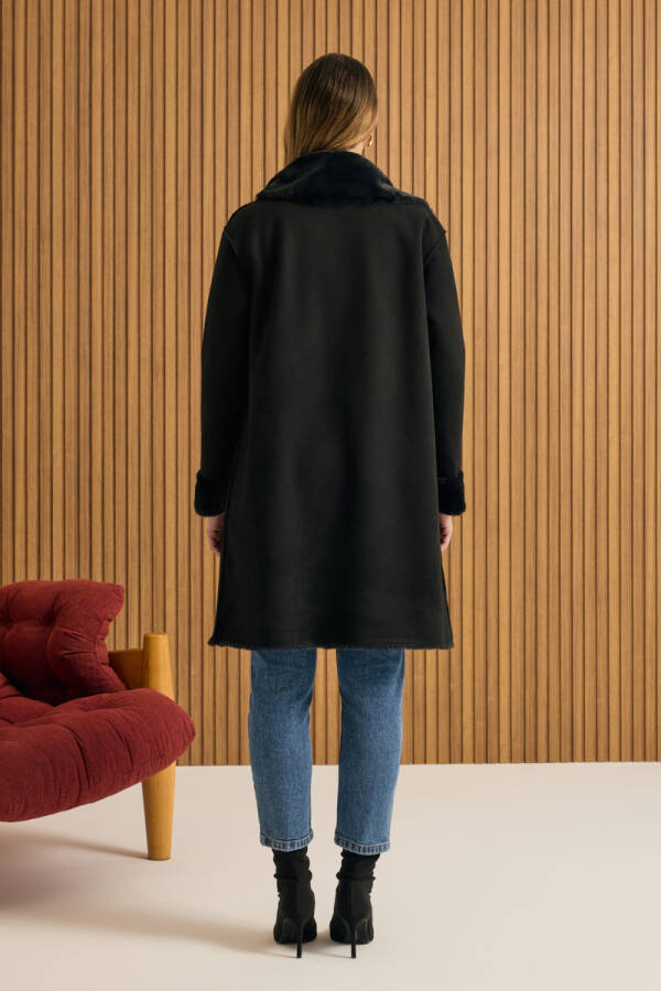 Siyah İçi Kapitone Kürk Mont - 6