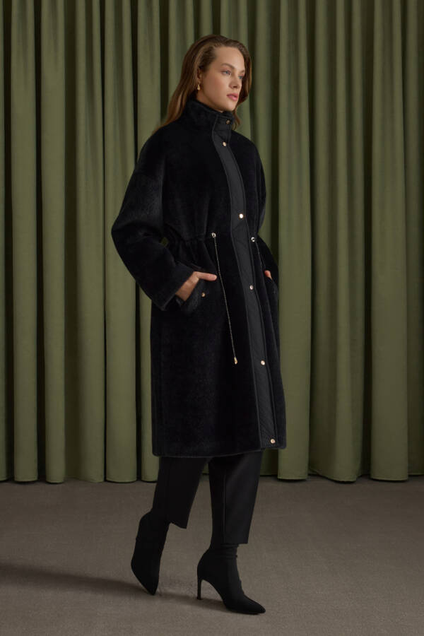 Siyah İçi Kapitone Kürk Mont - 2