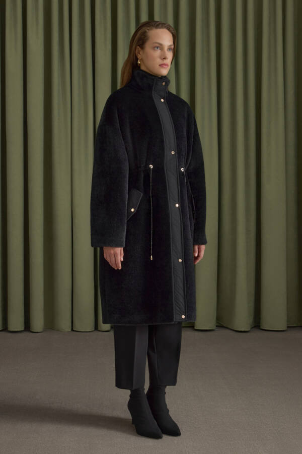 Siyah İçi Kapitone Kürk Mont - 3