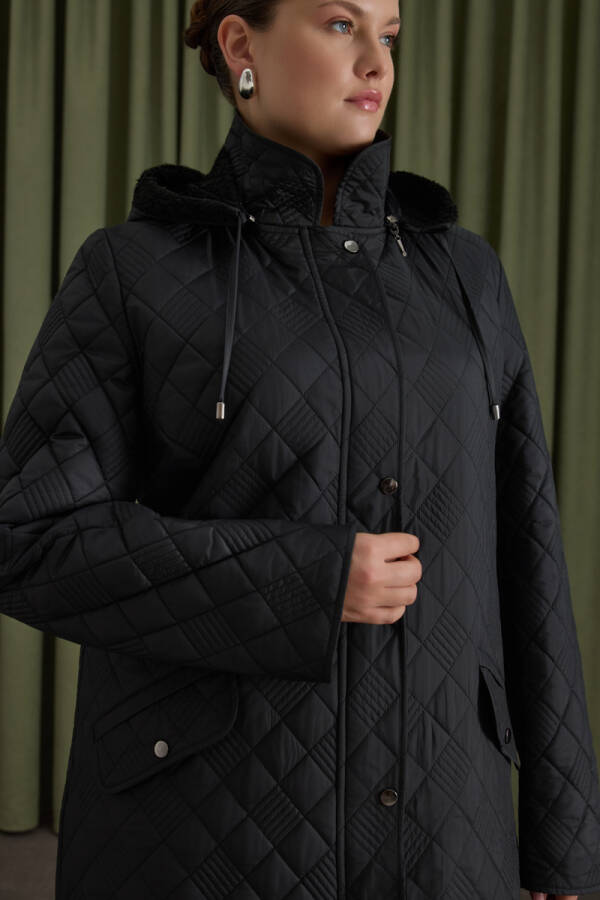 Siyah İçi Kürk Seyyar Kapüşonlu Kapitone Mont - 4