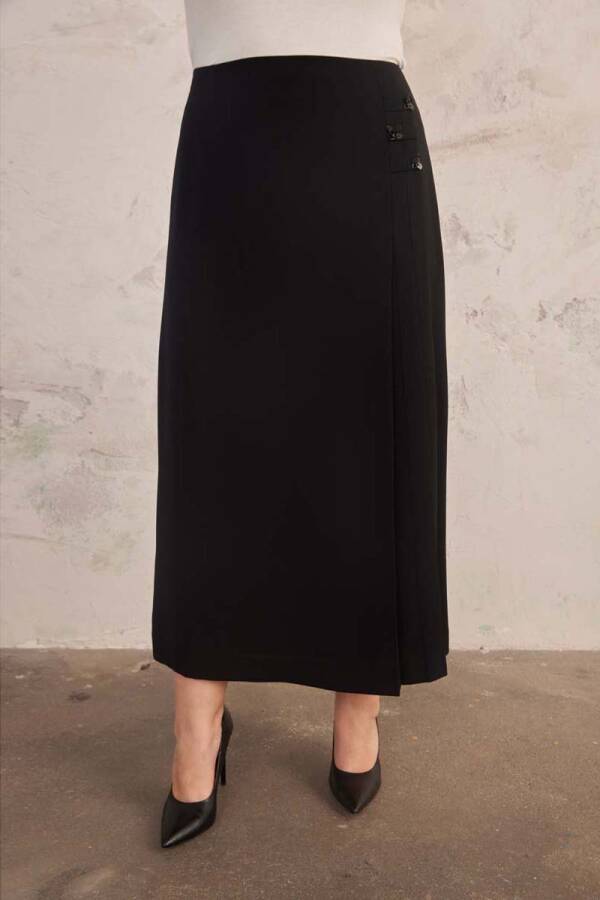 Siyah İşleme Detaylı Etek - 7