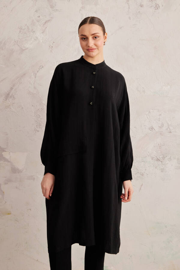 Siyah İşleme Detaylı Tunik - 1