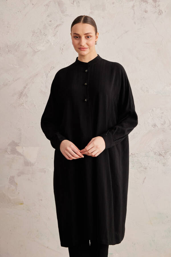 Siyah İşleme Detaylı Tunik - 2