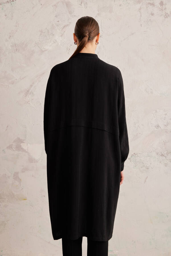 Siyah İşleme Detaylı Tunik - 5