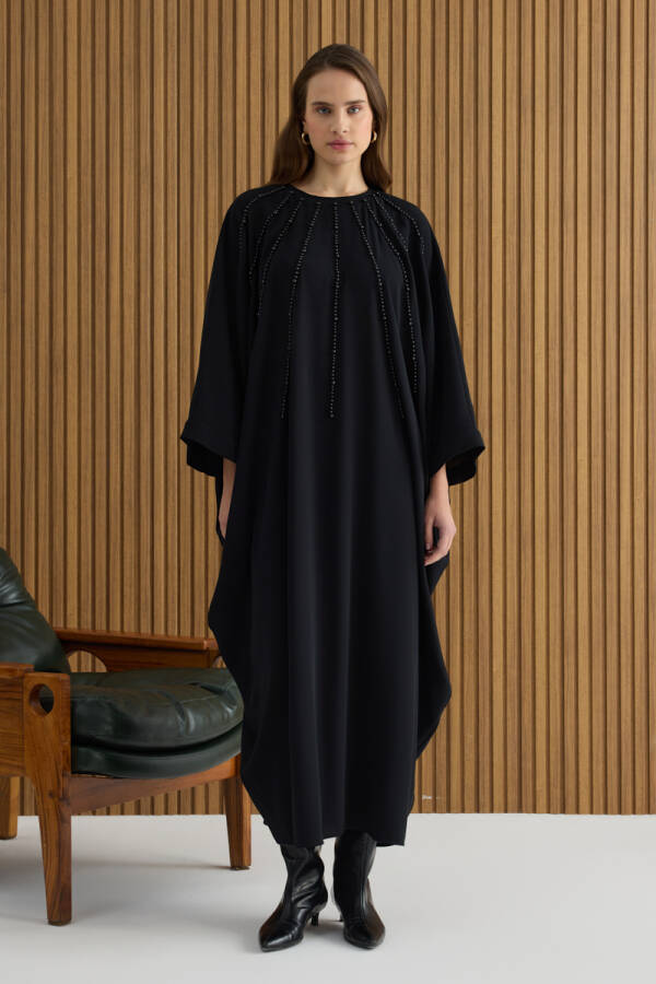 Siyah İşleme Detaylı Yarasa Kol Elbise - 4