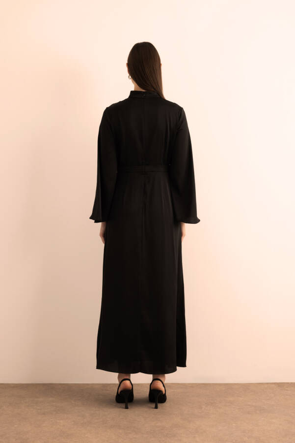 Siyah Kemeri İşlemeli Kolları Bol Abiye Elbise - 7