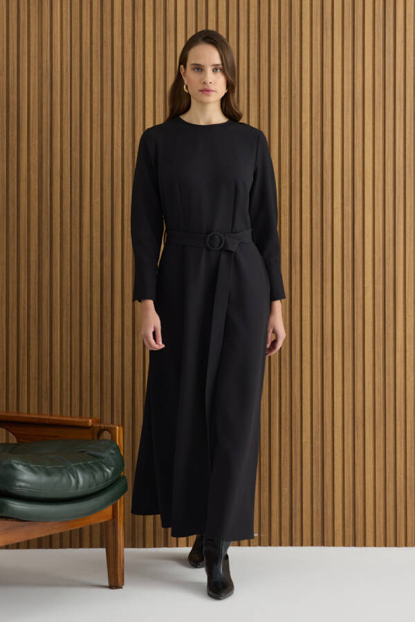 Siyah Kemerli Evaze Elbise - 2