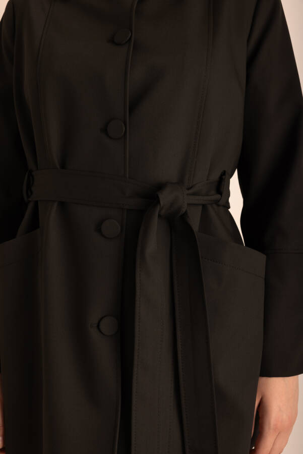 Siyah Kemerli Önden Düğmeli Dokuma Kap - 4