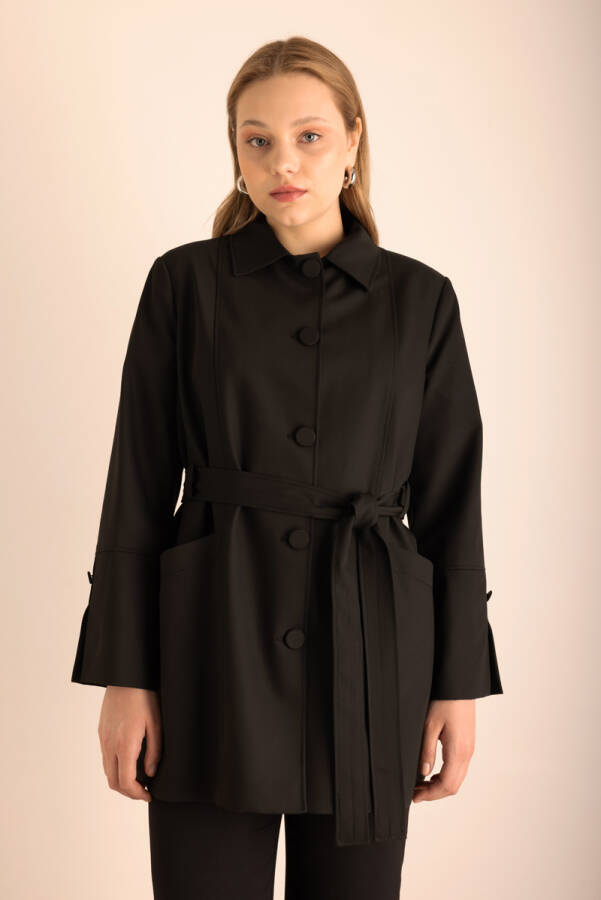 Siyah Kemerli Önden Düğmeli Dokuma Kap - 5