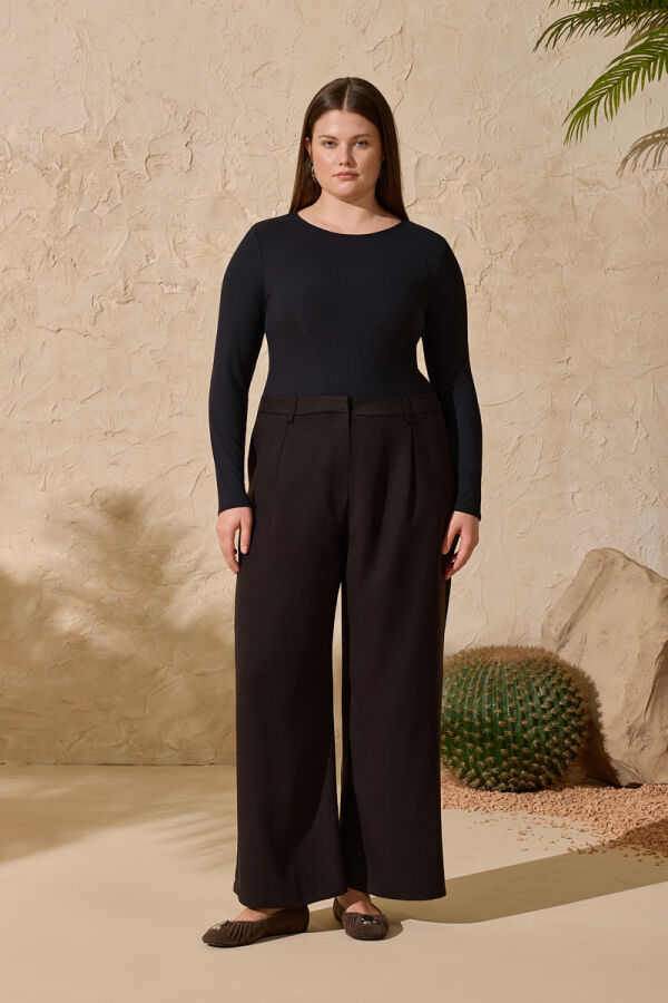 Siyah Kemerli Pantolon - Aker (1)