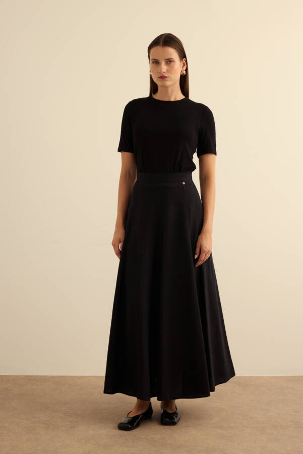 Siyah Kloş Yırtmaçllı Keten Etek - Aker