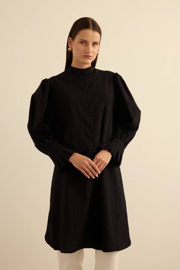 Siyah Kol Ucu Dikiş Detaylı Viscon Tunik - Aker (1)