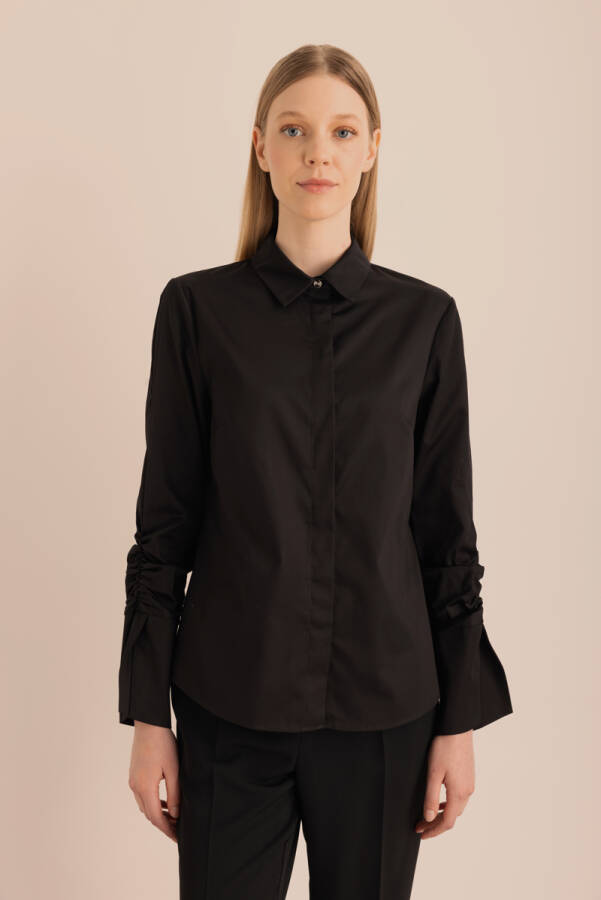 Siyah Kolları Büzgü Detaylı Cotton Gömlek - 6