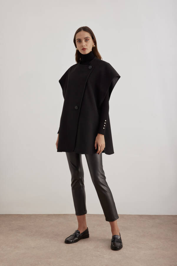 Siyah 18182111 Kolsuz Düğme Detaylı Kap - Aker (1)