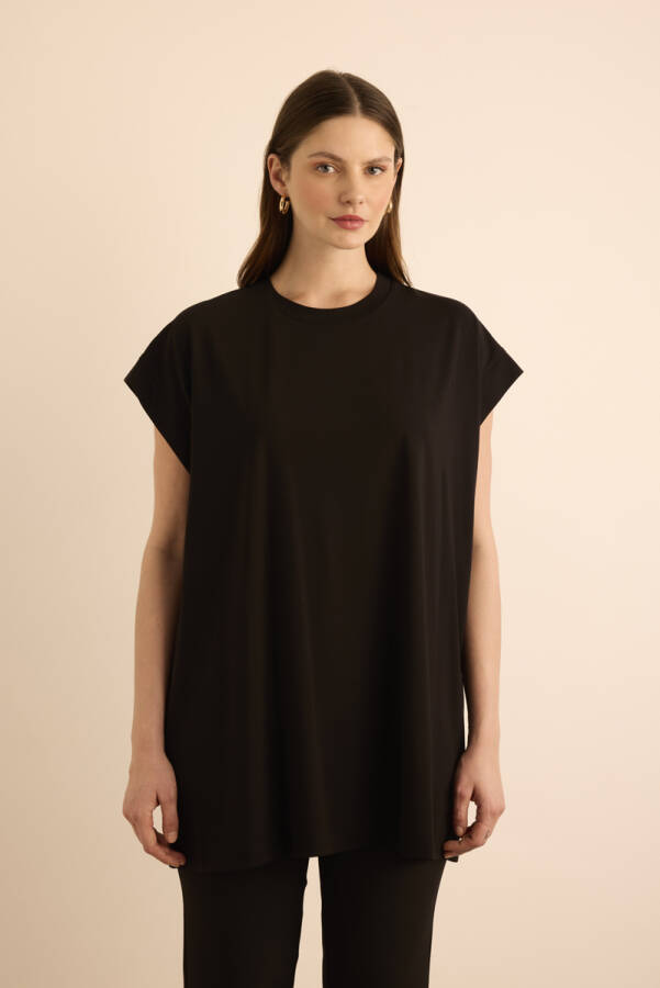 Siyah Kolu Kup Detaylı Örme Kolsuz Bluz - 4