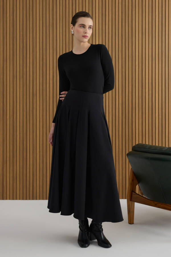 Siyah Koton Pileli Etek - 2