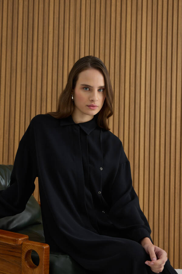 Siyah Koza Logolu Elbise - Aker