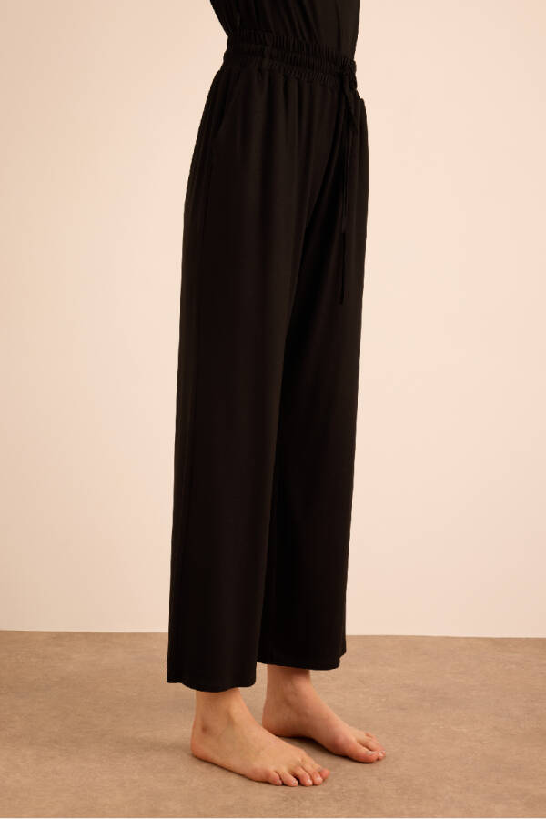 Siyah Koza Nakış Logolu Basic Viscon Örme Eşofman Altı - 3