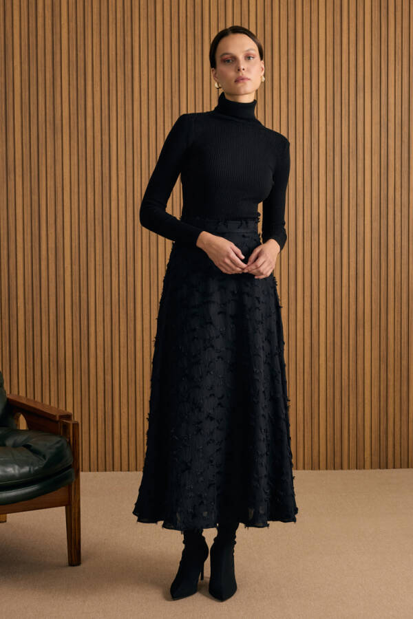 Siyah Kumaşı Püsküllü Dokuma Etek - Aker