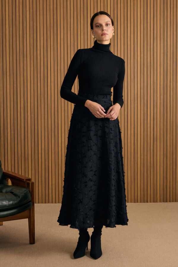 Siyah Kumaşı Püsküllü Dokuma Etek - 1