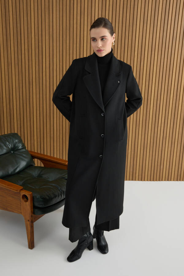 Siyah Kup Detaylı Kaban - 1