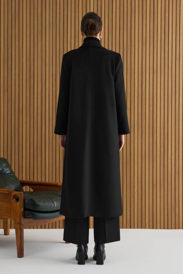 Siyah Kup Detaylı Kaban - 6