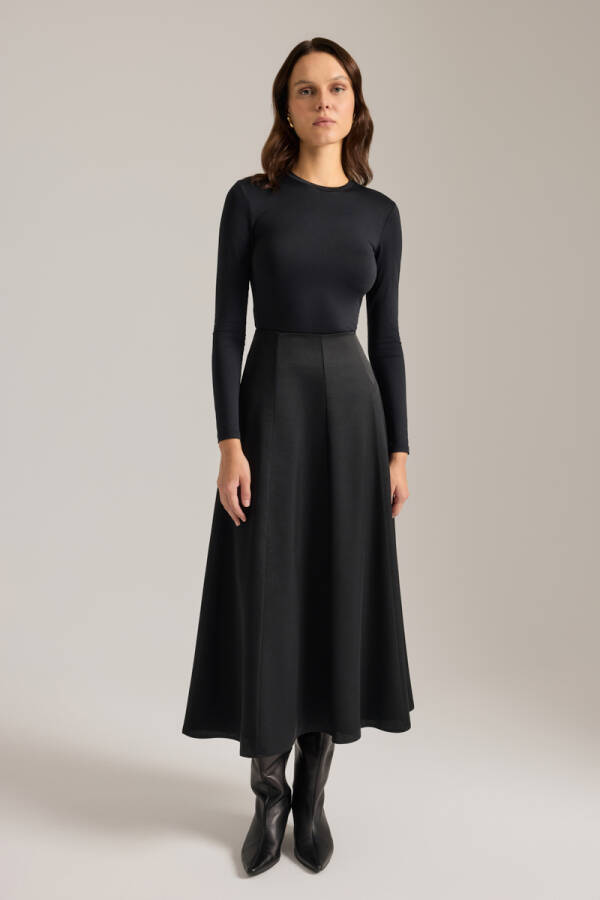 Siyah Kup Detaylı Parlak Viscon Etek - 1