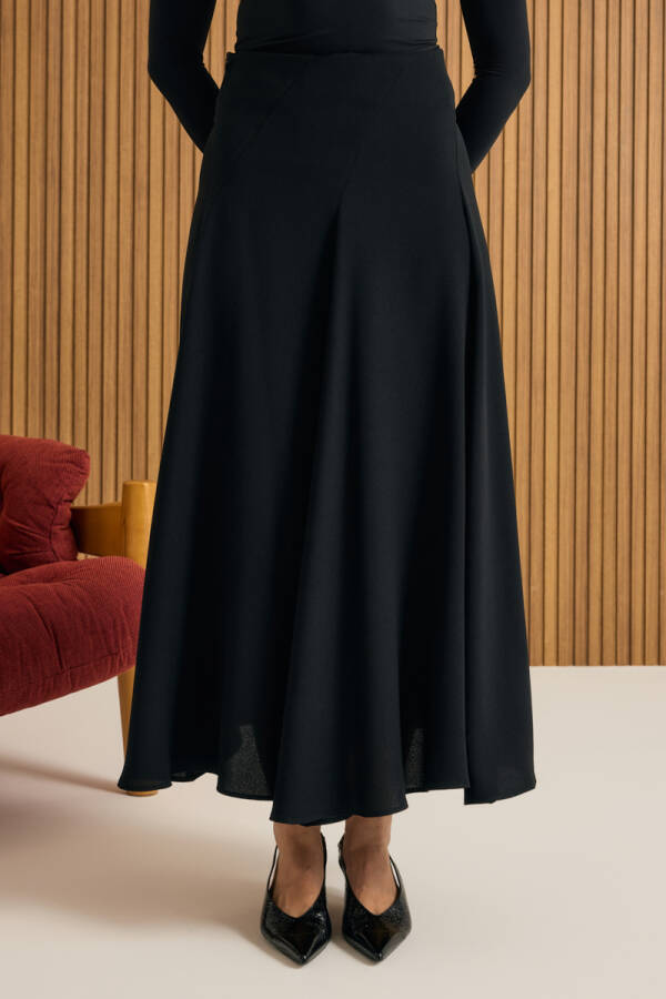 Siyah Kuplu Crep Kloş Etek - 4