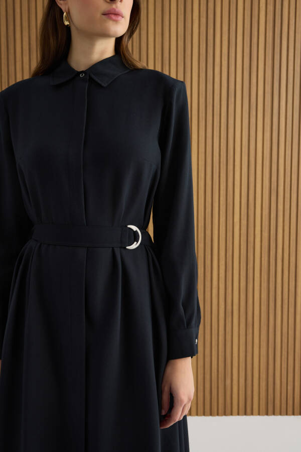 Siyah Metal Tokalı Modal Elbise - 5