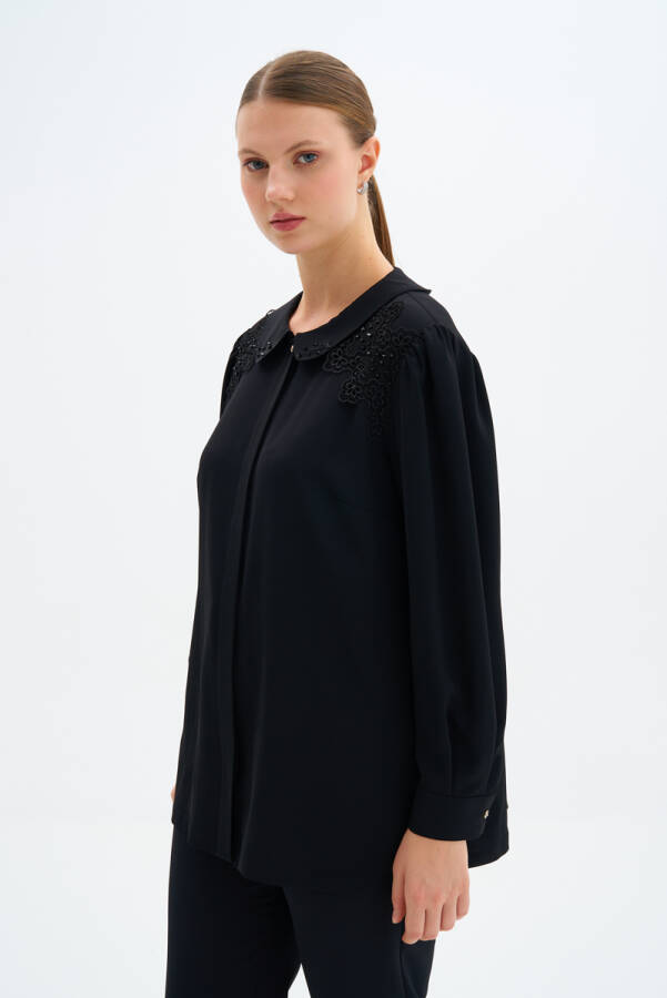 Siyah Nakış Ve İşleme Detaylı Bluz - Aker (1)