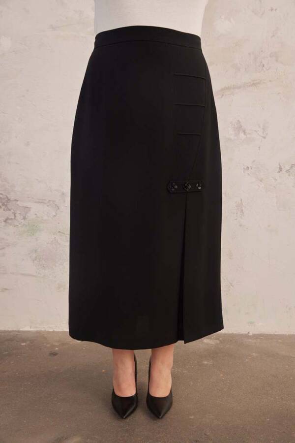 Siyah Nervür Ve İşleme Detaylı Etek - 4