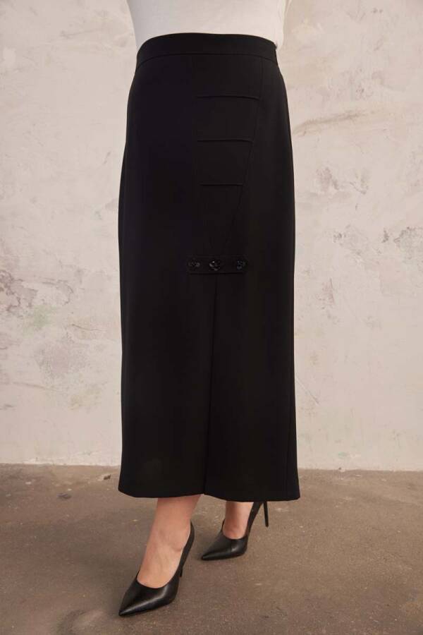 Siyah Nervür Ve İşleme Detaylı Etek - 5