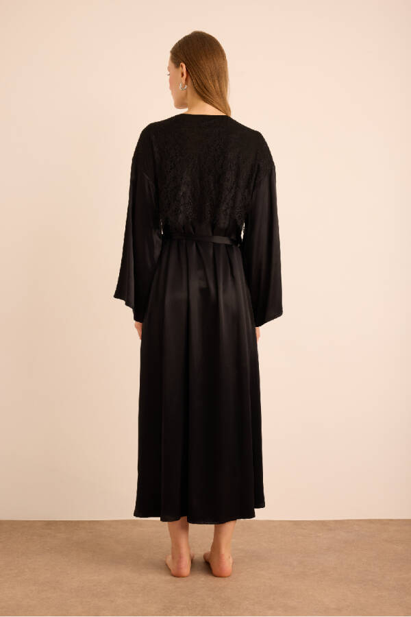 Siyah Omuz ve Sırtı Dantel Detaylı Viscon Sabahlık - 7