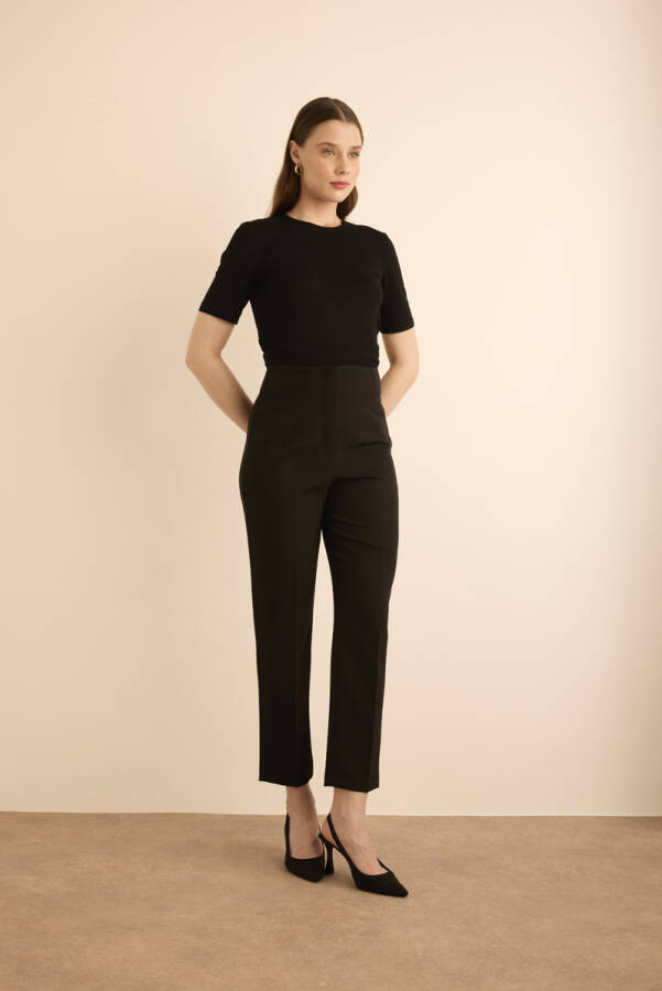 Siyah Önü Cep Detaylı Dokuma Pantolon - 2