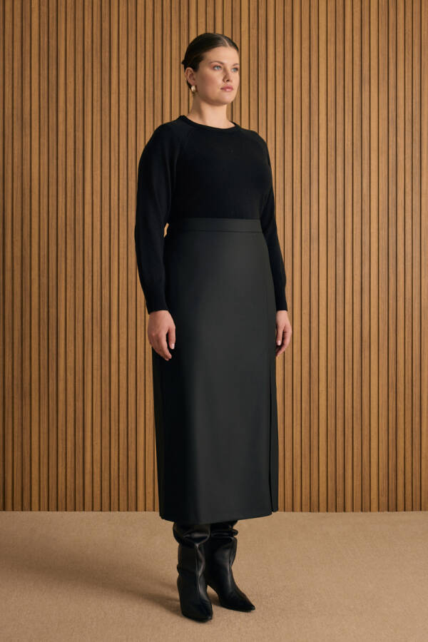 Siyah Önü Pilikaşe Yırtmaç Detaylı Etek - Aker (1)