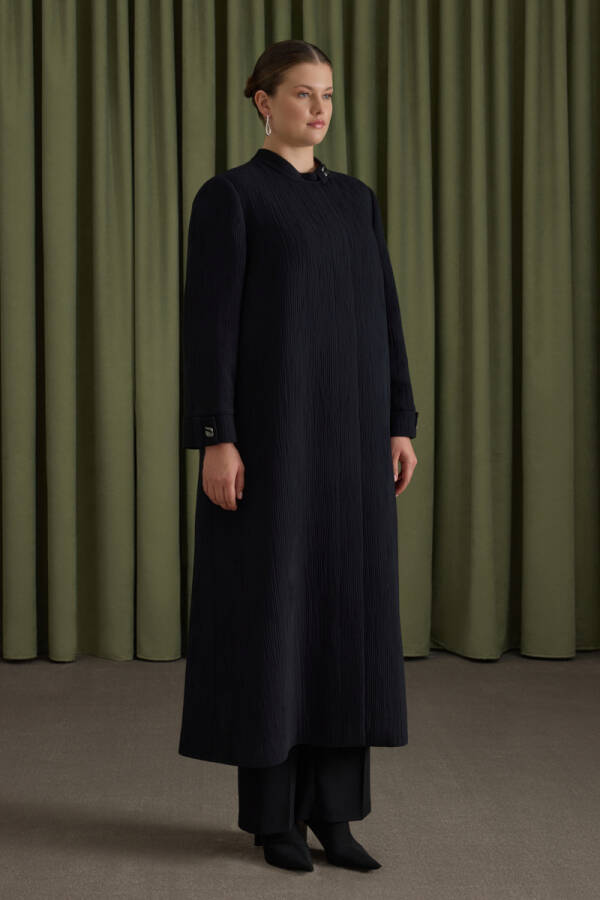 Siyah Özel Dokulu Kumaş Pardösü - 3