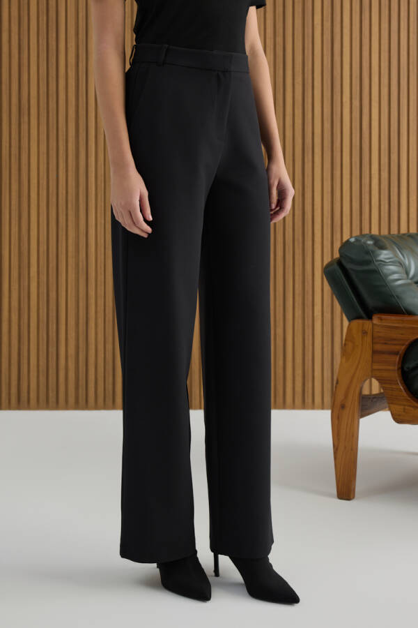 Siyah Paçası Yırtmaçlı Dokuma Pantolon - 5