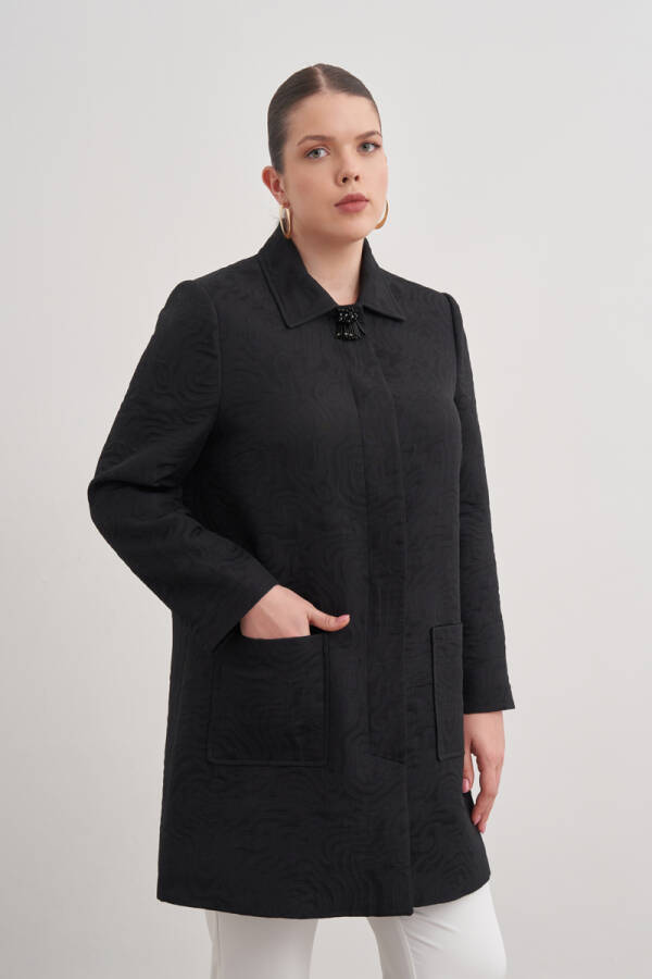 Siyah Patı İşleme Detaylı Cepli Kap - Aker