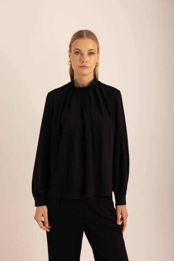 Siyah Pile Detaylı Dokuma Bluz - Aker (1)