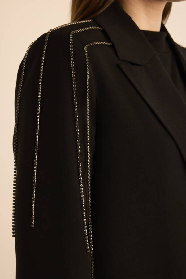 Siyah Pile Şerit Detaylı Taş İşlemeli Ceket - 4