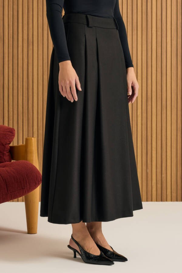 Siyah Pileli Kloş Dokuma Etek - 5