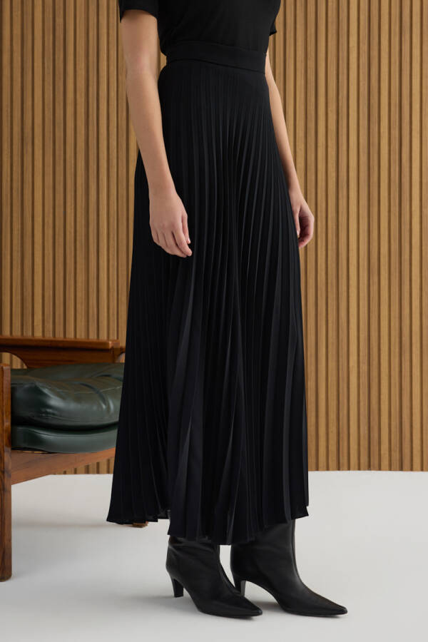 Siyah Pilise Etek - 4