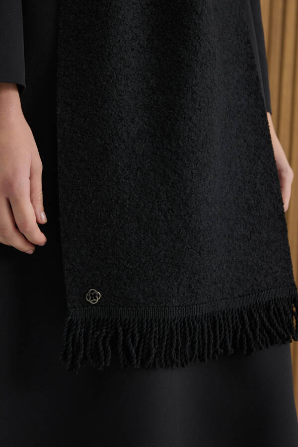 Siyah Püsküllü Yün Şal - 4