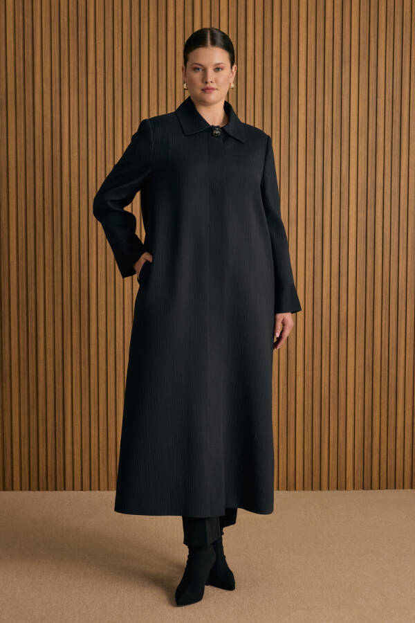 Siyah Seyyar Broş Detaylı Pardösü - Aker