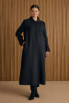 Siyah Seyyar Broş Detaylı Pardösü - 1