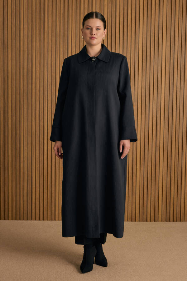 Siyah Seyyar Broş Detaylı Pardösü - 2