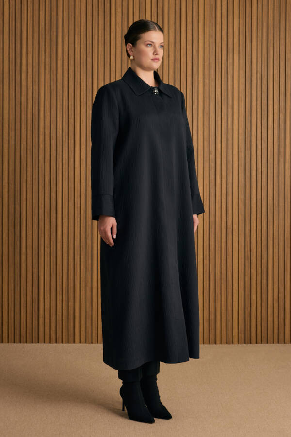 Siyah Seyyar Broş Detaylı Pardösü - 3