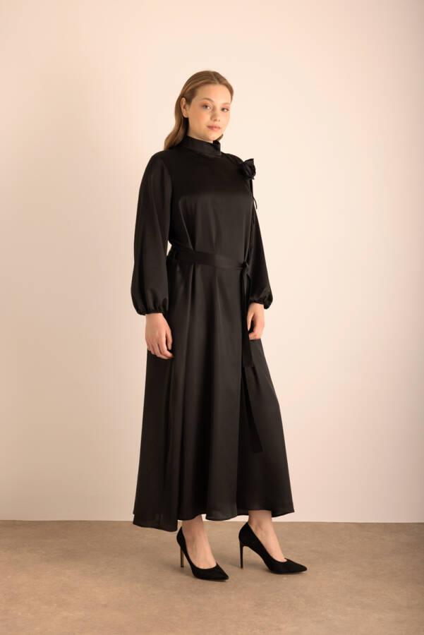 Siyah Seyyar Çiçek Detaylı Varak Dokuma Elbise - Aker