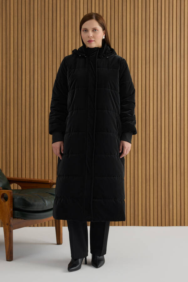 Siyah Seyyar Kapüşonlu Kapitone Mont - 3